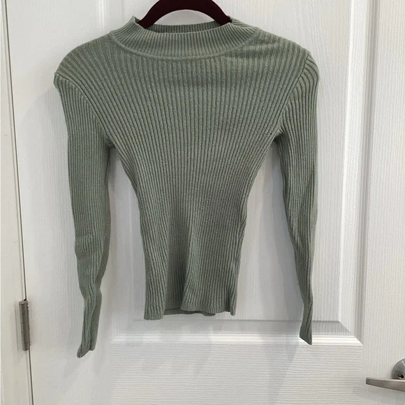 Primark Ribbed Knit Sweater in Light Green - Picture 2 of 6